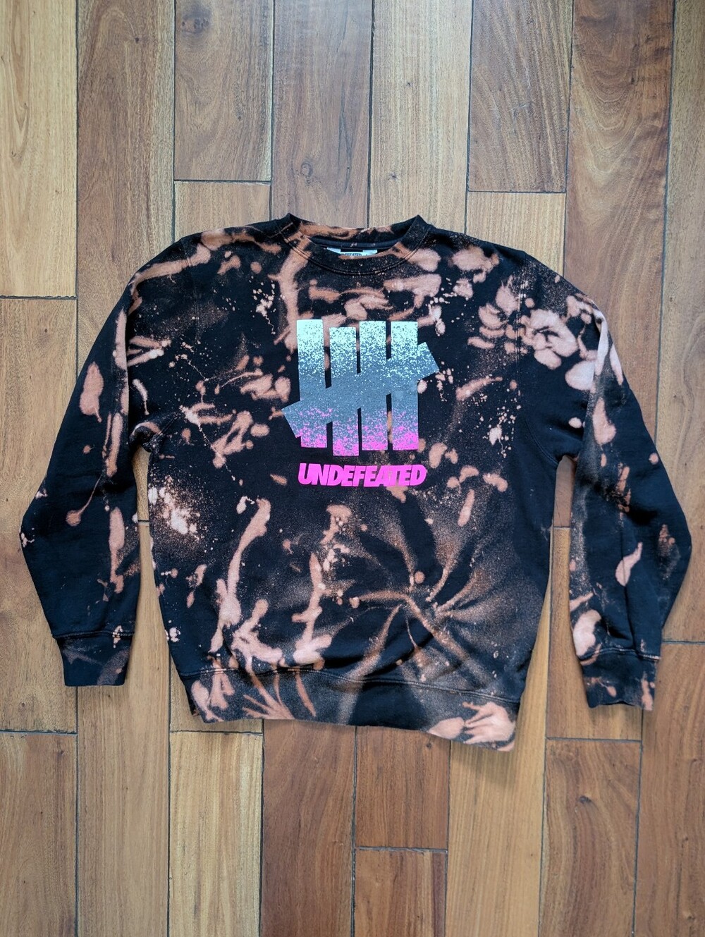 Undefeated Retro Streetwear Sweatshirt (L)